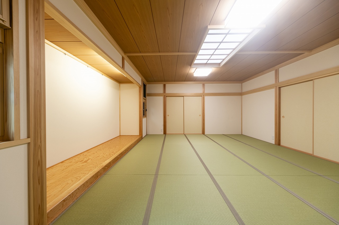 床の間とトップライト